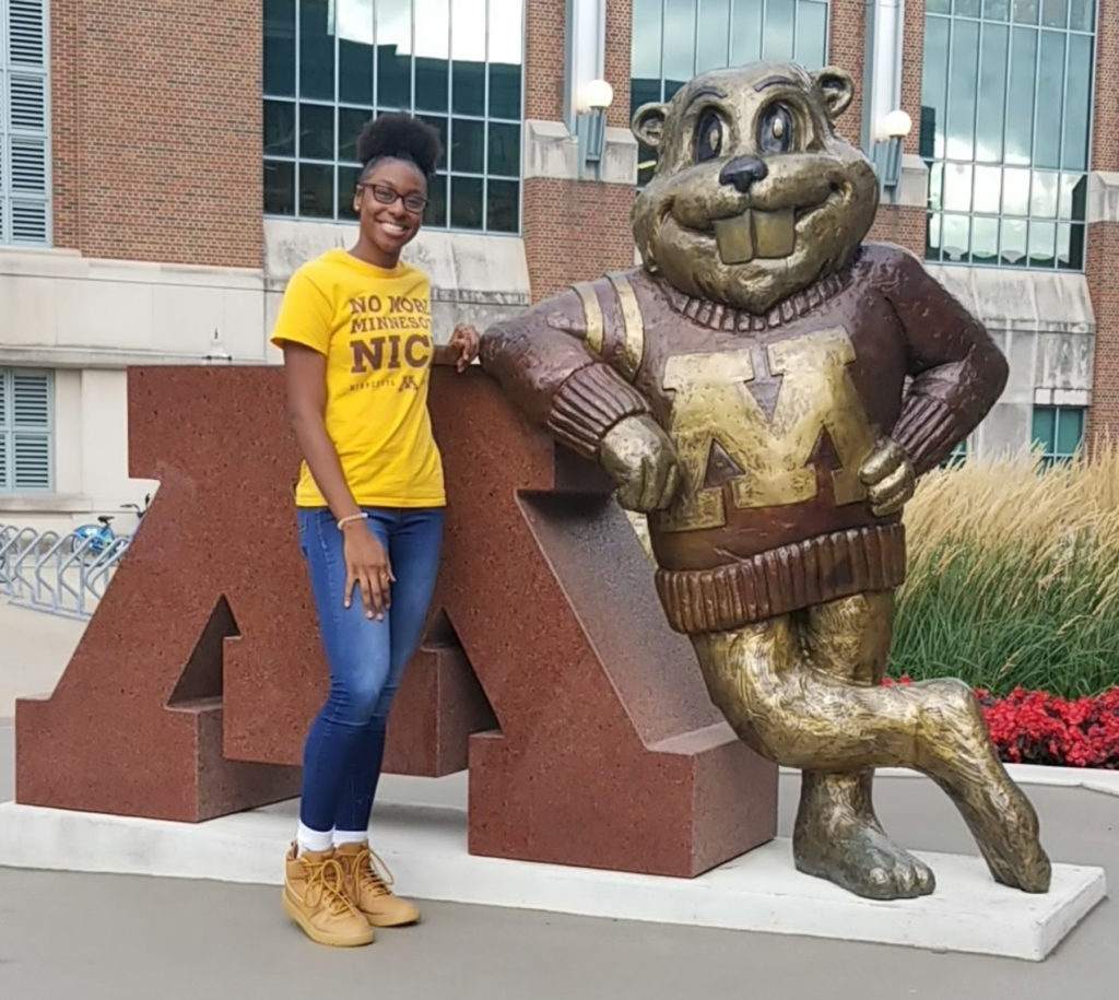 Holloway accepts U of M schloarship