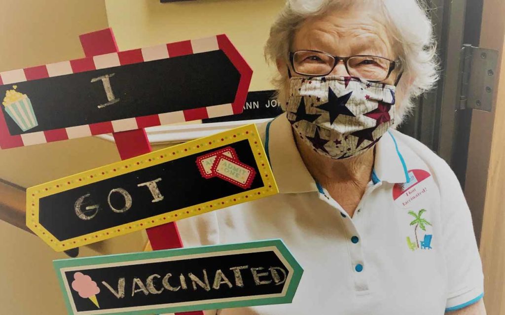 MaryAnn Johnson, a resident of Elim Shores in Eden Prairie, has received her first COVID-19 vaccination. (Photo courtesy of Elim Shores)