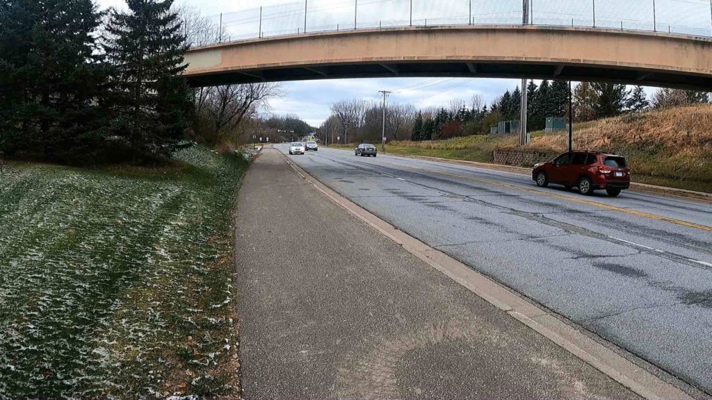 Photo of eastbound Valley View Road, November 13, 2021