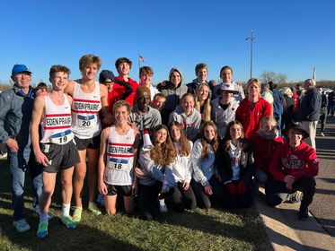 EP cross country teammates support the three Eagle runners who made the state meet this fall. Photos courtesy of Jeff Lindlief and Rachel Bakken
