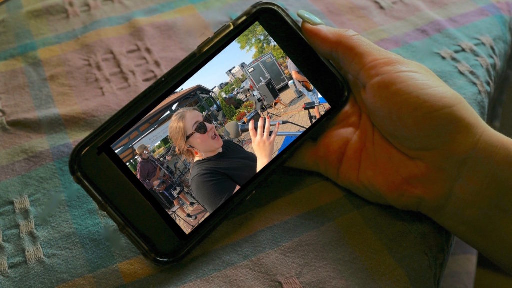 Image of Cell phone with picture