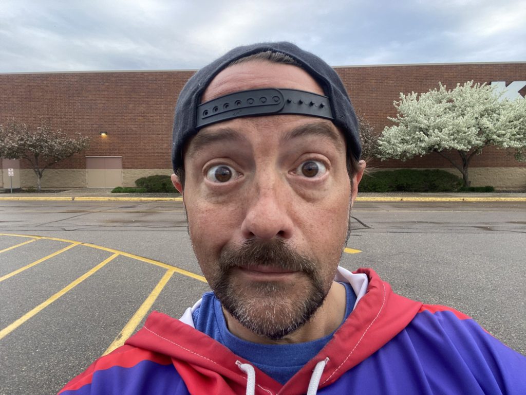 Kevin Smith posted two photos to his Twitter account of him posing outside the Kohl's building at Eden Prairie Center mall on Friday. 