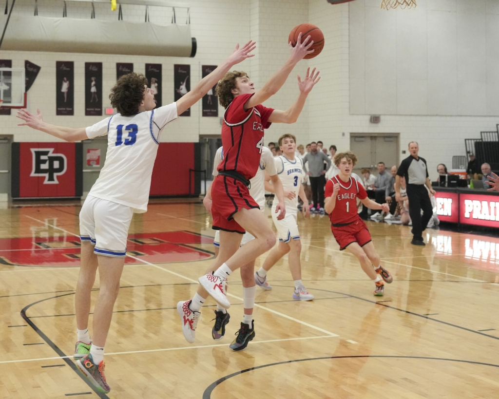 Eagles top previously undefeated Brainerd for fifth straight win