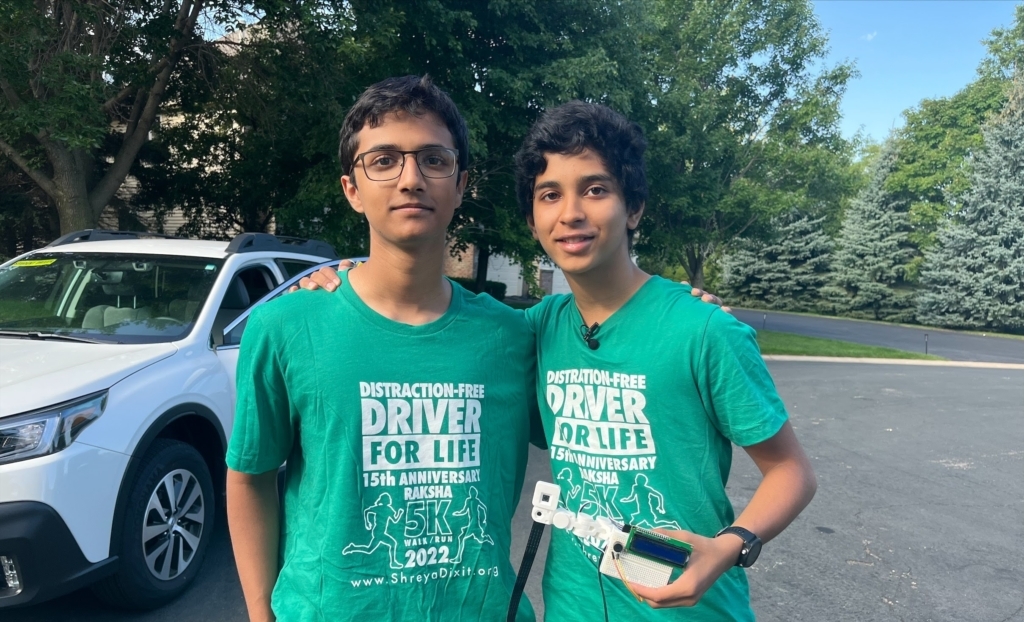 Rahul Chimata and Yash Dagade show the EyeDA-1 Device 1-21-23