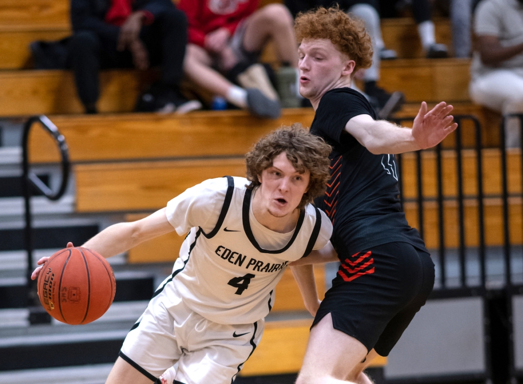 Eagles return to win column with victory over Minneapolis South