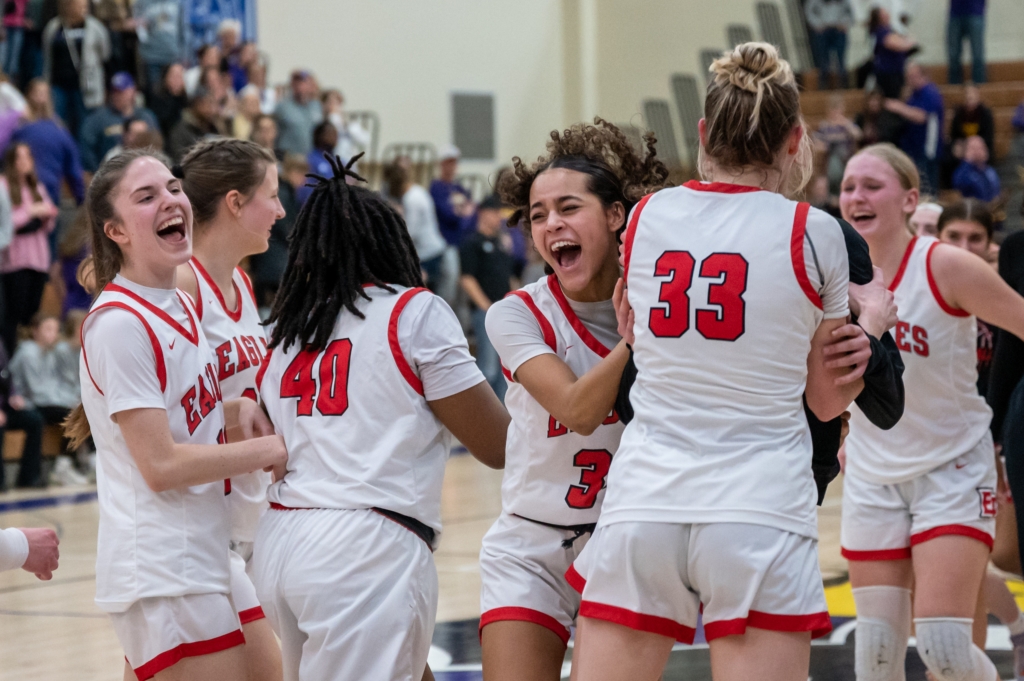 On to state: Eagles topple top-ranked Chaska in section title game