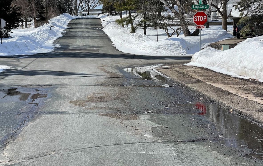 EP bucks trend as pothole problems persist in other metro cities