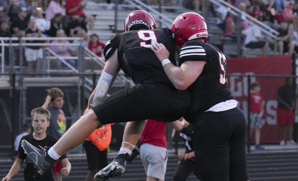 Eagles fly high over Buffalo to open new season
