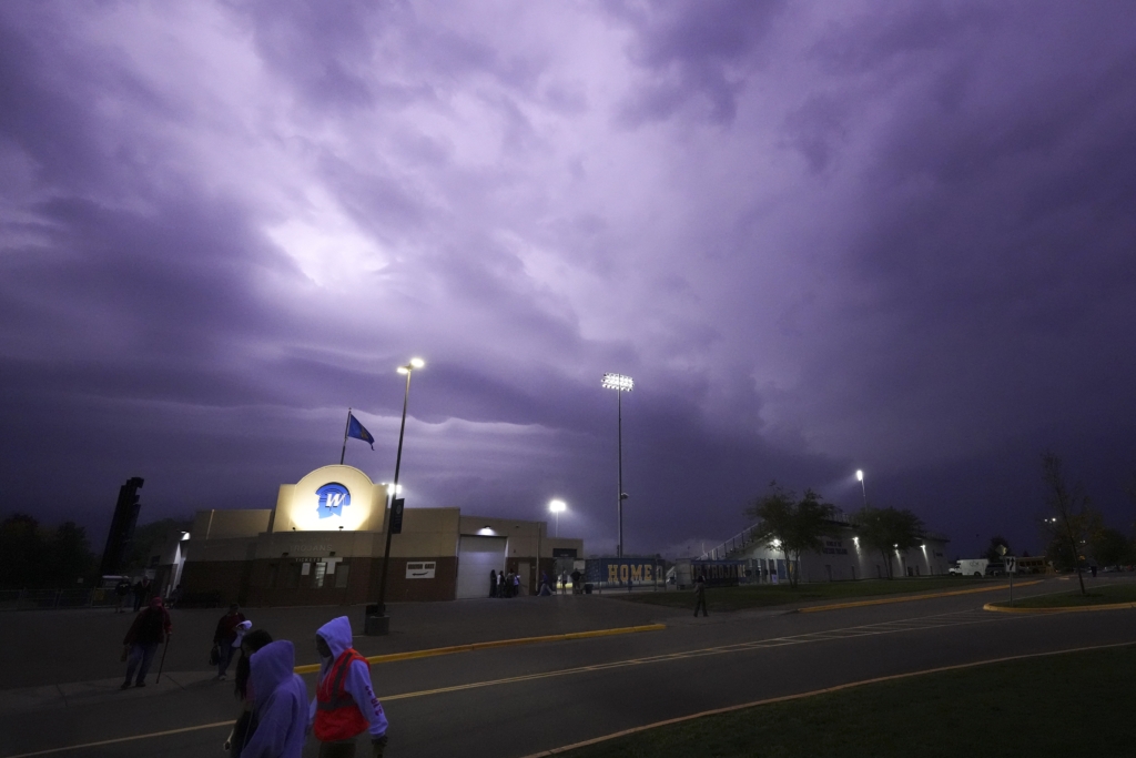 'Friday Night Lightning' strikes twice in same place in Eagles' win at Wayzata