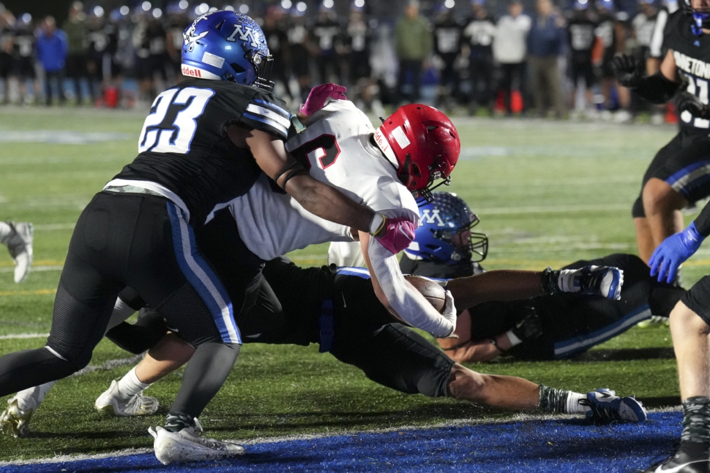 Eagles drive to victory over Minnetonka to stay undefeated