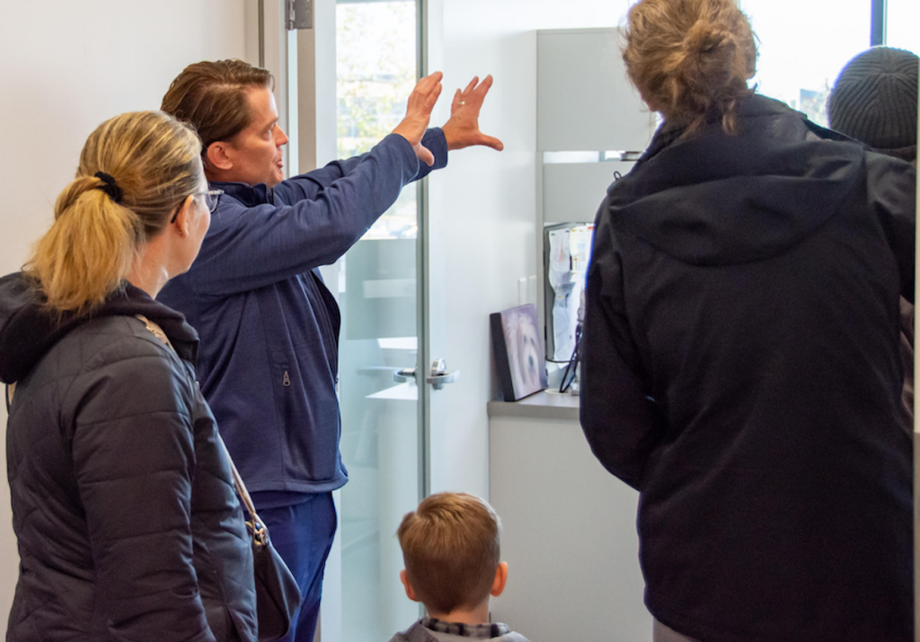 Flying Cloud Animal Hospital moves to larger digs in EP