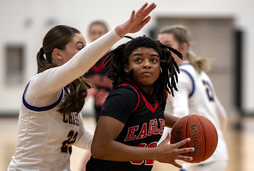 Eagles headed back to section finals after rolling over Chaska