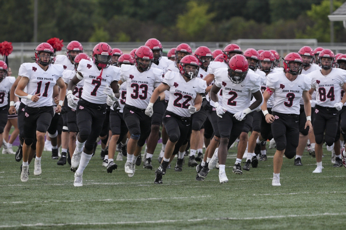 Eagles leave no doubt in rout at Buffalo