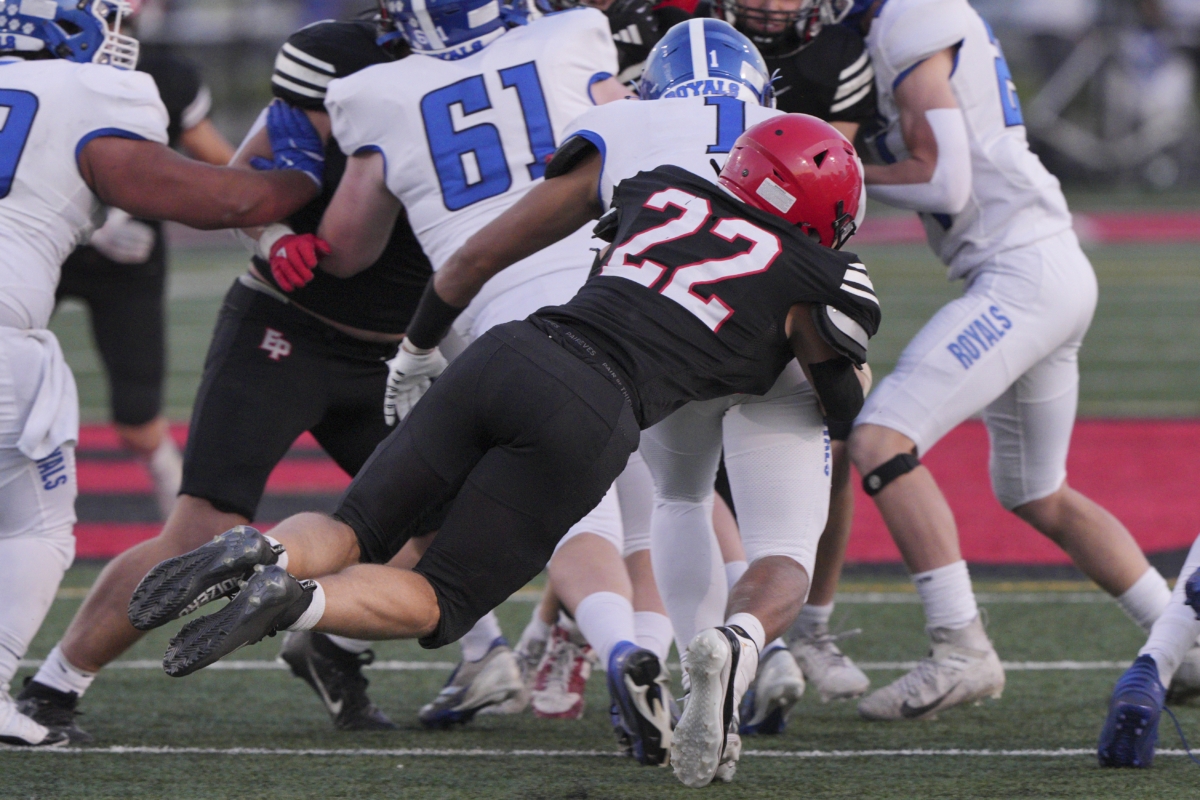 Eagles win their third straight ahead of section playoffs