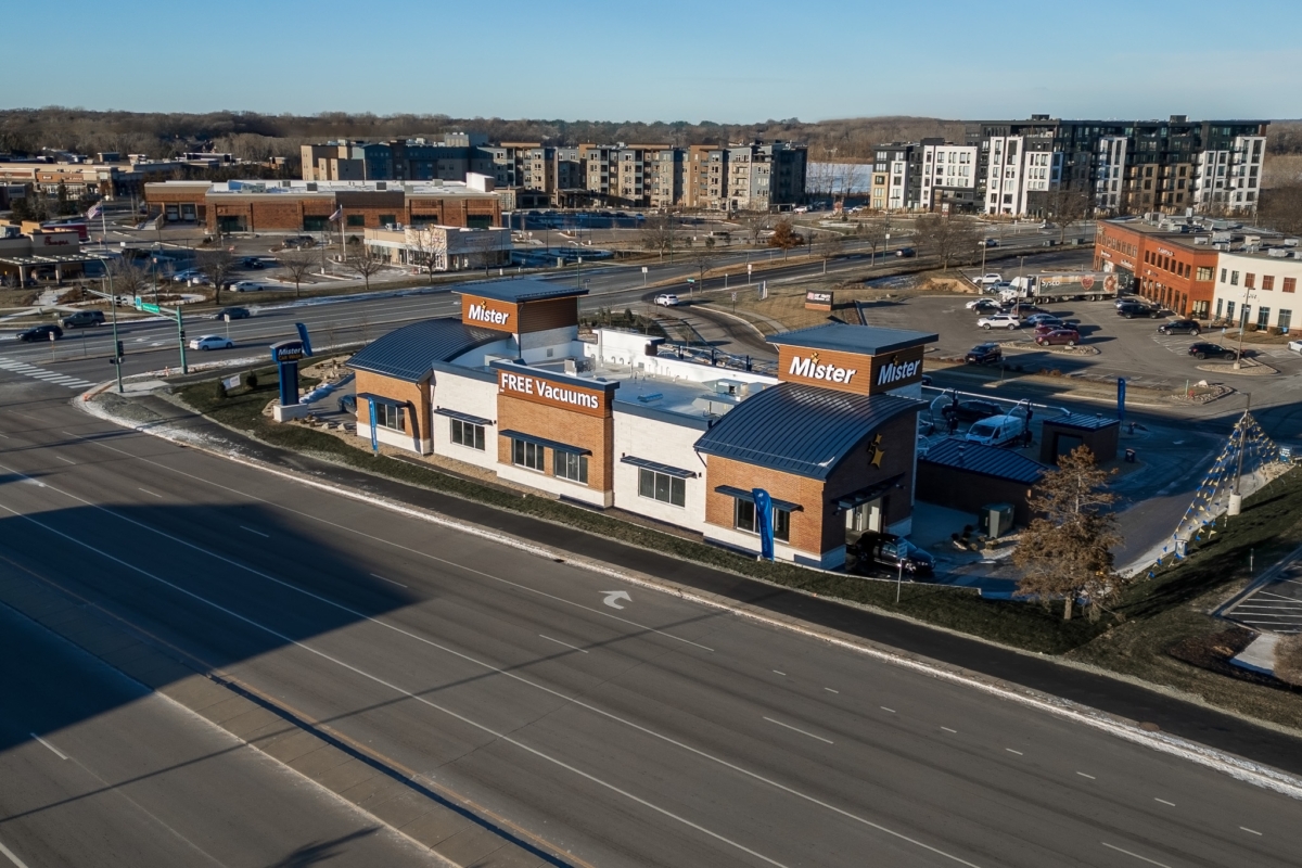 An aerial image of the Mister Car Wash facility along Flying Cloud Drive